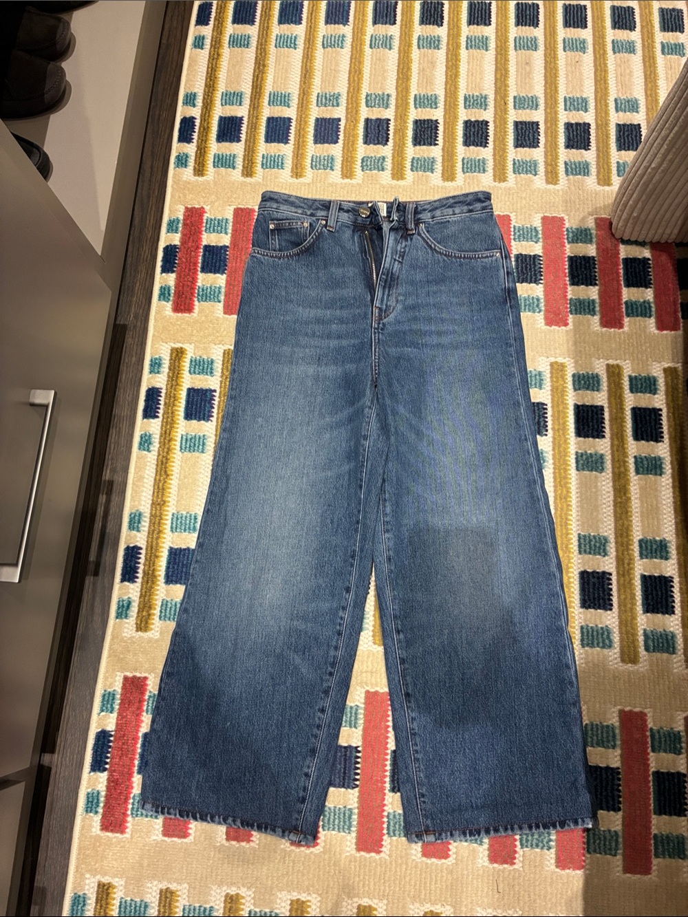 Toteme Wide-Leg Ankle Jeans in Medium Blue Denim